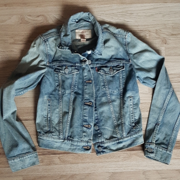 Levi's Jean Jacket - Picture 1 of 3